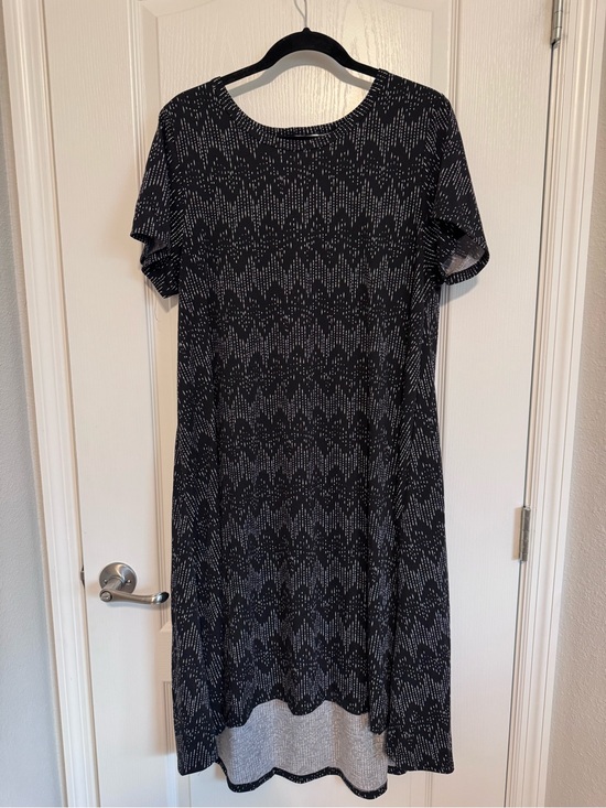 LuLaRoe Dresses & Skirts - LuLaRoe Carly Black and White Midi Dress with Subtle Pattern